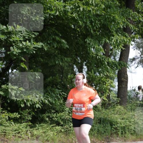 15.06.2025 - REWE Women's Run Jannik Wohlers http://msf.ph/oto/7947425 15.06.2025 10:22:26 Laufen 5626 meine-sportfotos.de