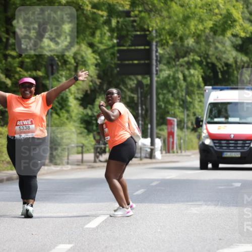 15.06.2025 - REWE Women's Run Jannik Wohlers http://msf.ph/oto/7947637 15.06.2025 10:23:47 Laufen 5338 meine-sportfotos.de