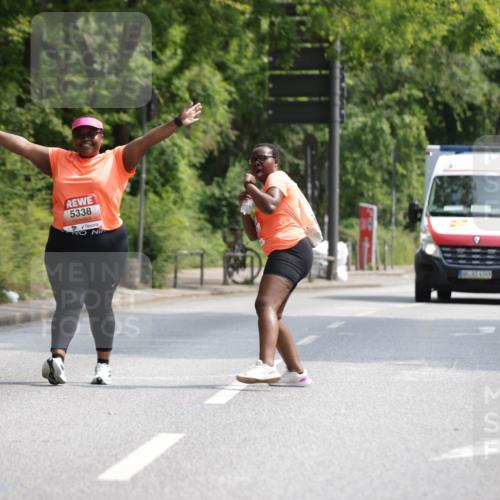 15.06.2025 - REWE Women's Run Jannik Wohlers http://msf.ph/oto/7947677 15.06.2025 10:23:47 Laufen 5338 meine-sportfotos.de