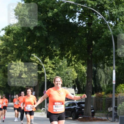 15.06.2025 - REWE Women's Run Jannik Wohlers http://msf.ph/oto/7947707 15.06.2025 09:46:05 Laufen 10355 meine-sportfotos.de