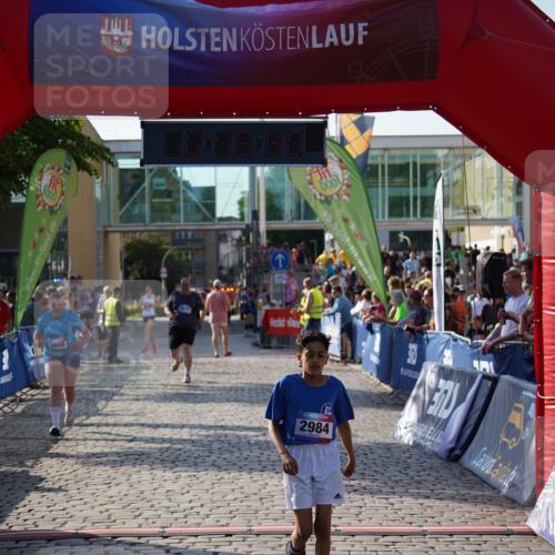 13.06.2025 - Holstenköstenlauf Felixshl http://msf.ph/oto/7947720 13.06.2025 18:15:41 Laufen 2984, 3856, 3872 meine-sportfotos.de