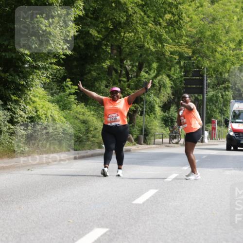 15.06.2025 - REWE Women's Run Jannik Wohlers http://msf.ph/oto/7947730 15.06.2025 10:23:48 Laufen 5338, 4249 meine-sportfotos.de