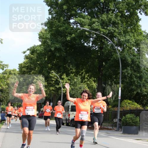 15.06.2025 - REWE Women's Run Jannik Wohlers http://msf.ph/oto/7947742 15.06.2025 09:46:07 Laufen 10207, 10649, 10323, 10315 meine-sportfotos.de