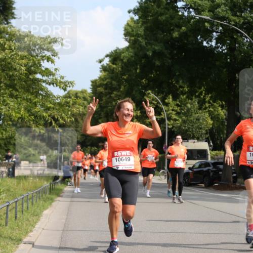 15.06.2025 - REWE Women's Run Jannik Wohlers http://msf.ph/oto/7947753 15.06.2025 09:46:08 Laufen 10649, 10329, 10315 meine-sportfotos.de