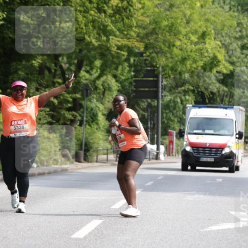 15.06.2025 - REWE Women's Run Jannik Wohlers http://msf.ph/oto/7947772 15.06.2025 10:23:50 Laufen 5338, 409, 4249 meine-sportfotos.de
