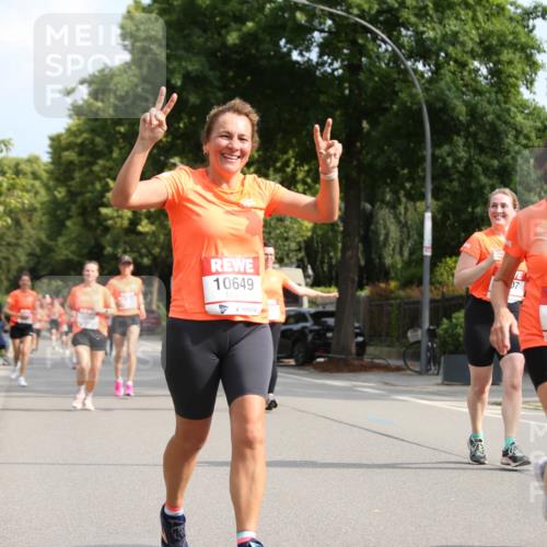 15.06.2025 - REWE Women's Run Jannik Wohlers http://msf.ph/oto/7947793 15.06.2025 09:46:09 Laufen 10649, 07, 10315 meine-sportfotos.de