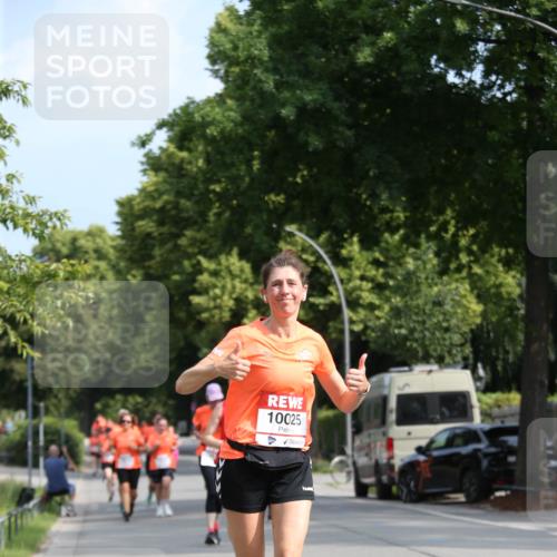 15.06.2025 - REWE Women's Run Jannik Wohlers http://msf.ph/oto/7947879 15.06.2025 09:46:15 Laufen 10025 meine-sportfotos.de