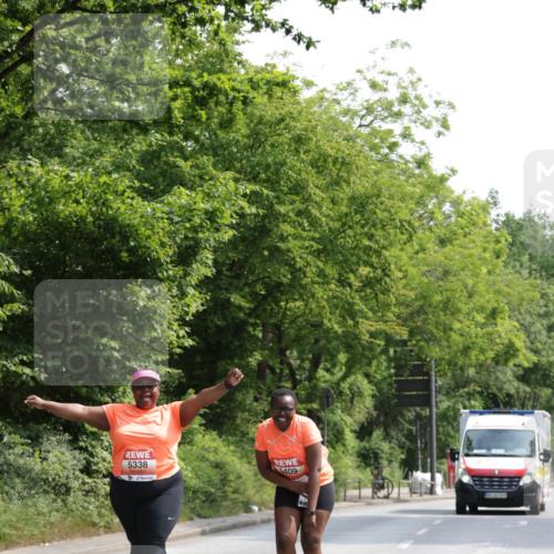 15.06.2025 - REWE Women's Run Jannik Wohlers http://msf.ph/oto/7947885 15.06.2025 10:23:52 Laufen 5338, 409 meine-sportfotos.de