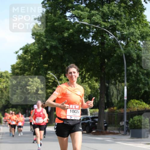 15.06.2025 - REWE Women's Run Jannik Wohlers http://msf.ph/oto/7947895 15.06.2025 09:46:16 Laufen 10011, 10025 meine-sportfotos.de