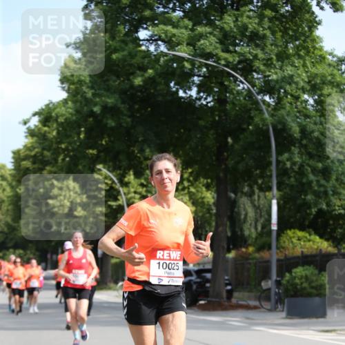 15.06.2025 - REWE Women's Run Jannik Wohlers http://msf.ph/oto/7947901 15.06.2025 09:46:16 Laufen 10011, 10025 meine-sportfotos.de