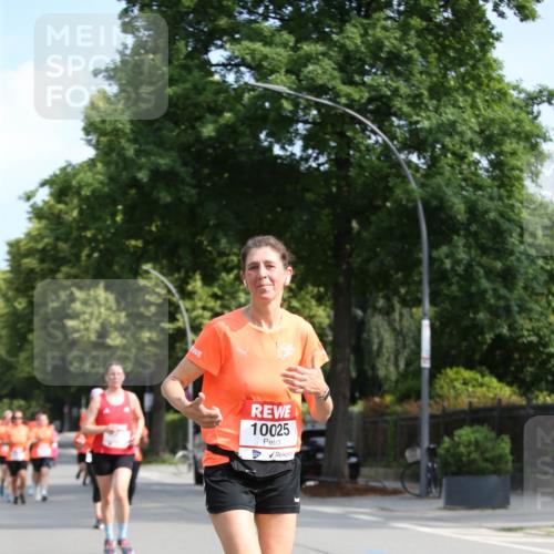 15.06.2025 - REWE Women's Run Jannik Wohlers http://msf.ph/oto/7947905 15.06.2025 09:46:16 Laufen 10025 meine-sportfotos.de