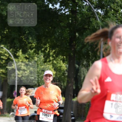 15.06.2025 - REWE Women's Run Jannik Wohlers http://msf.ph/oto/7947969 15.06.2025 09:46:20 Laufen 10744, 10621, 100 meine-sportfotos.de