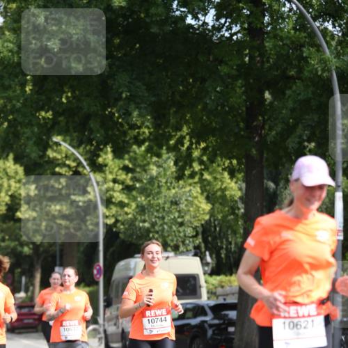 15.06.2025 - REWE Women's Run Jannik Wohlers http://msf.ph/oto/7948009 15.06.2025 09:46:21 Laufen 10637, 10744, 10621 meine-sportfotos.de