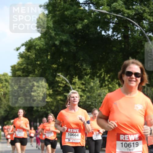 15.06.2025 - REWE Women's Run Jannik Wohlers http://msf.ph/oto/7948054 15.06.2025 09:46:25 Laufen 10664, 10619 meine-sportfotos.de
