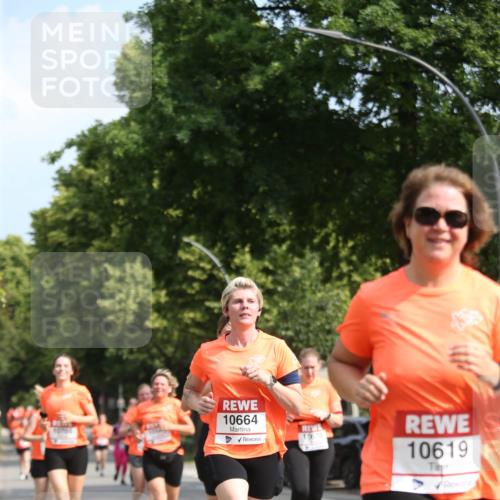 15.06.2025 - REWE Women's Run Jannik Wohlers http://msf.ph/oto/7948059 15.06.2025 09:46:25 Laufen 1070, 10500, 10664, 10619 meine-sportfotos.de
