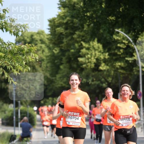 15.06.2025 - REWE Women's Run Jannik Wohlers http://msf.ph/oto/7948083 15.06.2025 09:46:27 Laufen 10704, 10568 meine-sportfotos.de