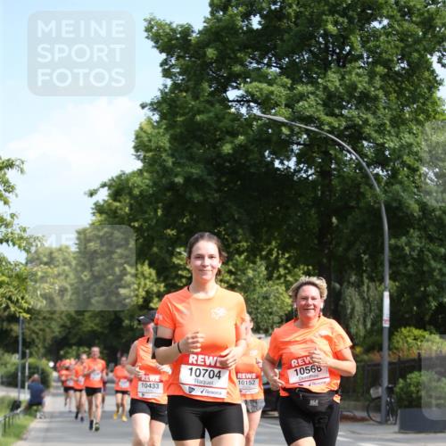 15.06.2025 - REWE Women's Run Jannik Wohlers http://msf.ph/oto/7948151 15.06.2025 09:46:29 Laufen 10433, 10704, 10152, 10568 meine-sportfotos.de