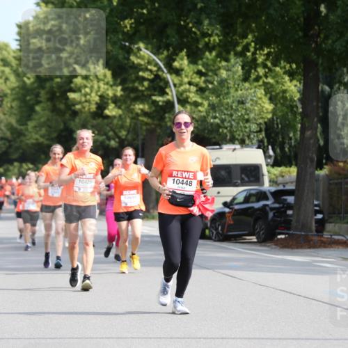 15.06.2025 - REWE Women's Run Jannik Wohlers http://msf.ph/oto/7948176 15.06.2025 09:46:34 Laufen 10425, 10448, 1047, 10698 meine-sportfotos.de