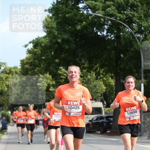 15.06.2025 - REWE Women's Run Jannik Wohlers http://msf.ph/oto/7948222 15.06.2025 09:46:38 Laufen 10472, 10425, 10698 meine-sportfotos.de