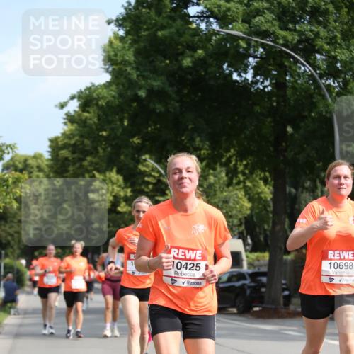 15.06.2025 - REWE Women's Run Jannik Wohlers http://msf.ph/oto/7948232 15.06.2025 09:46:38 Laufen 10425, 10698 meine-sportfotos.de