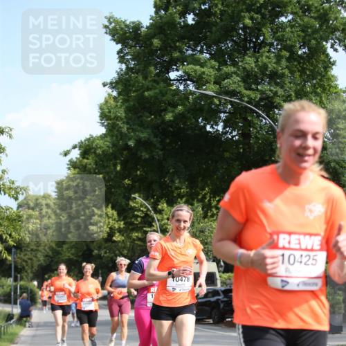 15.06.2025 - REWE Women's Run Jannik Wohlers http://msf.ph/oto/7948256 15.06.2025 09:46:39 Laufen 10267, 1, 10560, 0478, 10425 meine-sportfotos.de