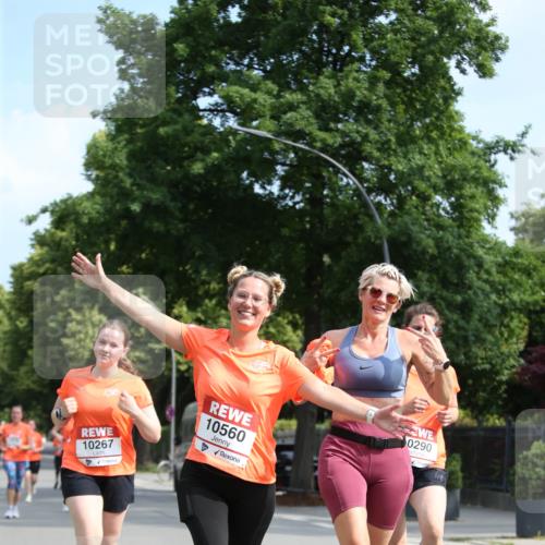 15.06.2025 - REWE Women's Run Jannik Wohlers http://msf.ph/oto/7948324 15.06.2025 09:46:43 Laufen 10267, 10560, 0290 meine-sportfotos.de