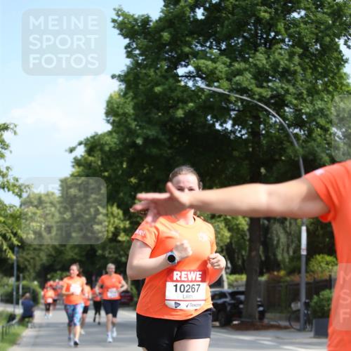 15.06.2025 - REWE Women's Run Jannik Wohlers http://msf.ph/oto/7948347 15.06.2025 09:46:45 Laufen 10267 meine-sportfotos.de