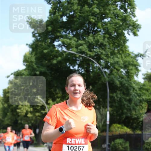 15.06.2025 - REWE Women's Run Jannik Wohlers http://msf.ph/oto/7948364 15.06.2025 09:46:45 Laufen 10267 meine-sportfotos.de