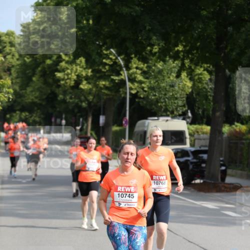 15.06.2025 - REWE Women's Run Jannik Wohlers http://msf.ph/oto/7948386 15.06.2025 09:46:49 Laufen 10263, 10745, 10768 meine-sportfotos.de
