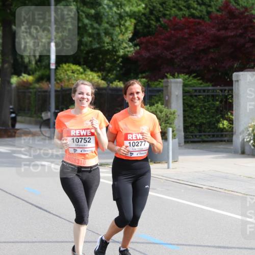 15.06.2025 - REWE Women's Run Jannik Wohlers http://msf.ph/oto/7948460 15.06.2025 09:46:57 Laufen 10752, 8310, 10277 meine-sportfotos.de