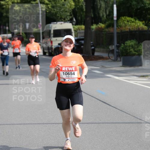 15.06.2025 - REWE Women's Run Jannik Wohlers http://msf.ph/oto/7948474 15.06.2025 09:46:59 Laufen 10654 meine-sportfotos.de