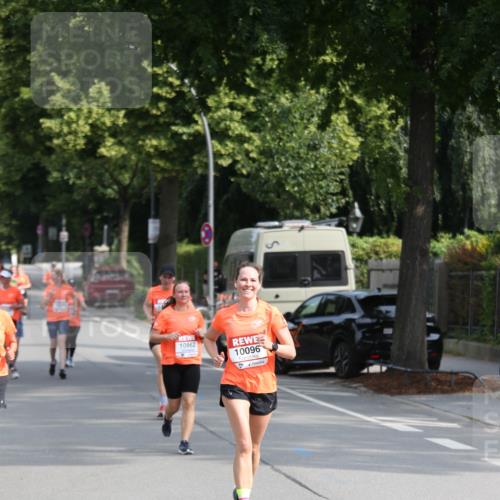 15.06.2025 - REWE Women's Run Jannik Wohlers http://msf.ph/oto/7948540 15.06.2025 09:47:08 Laufen 24, 10096 meine-sportfotos.de