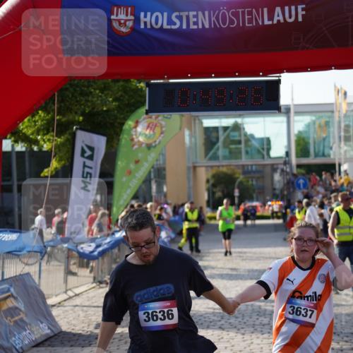 13.06.2025 - Holstenköstenlauf Felixshl http://msf.ph/oto/7948589 13.06.2025 18:19:27 Laufen 3636, 3637 meine-sportfotos.de