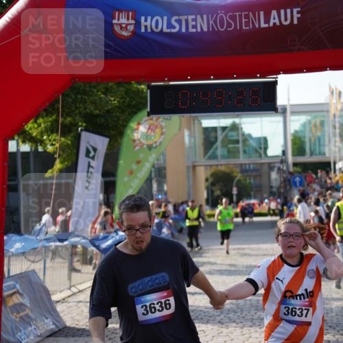 13.06.2025 - Holstenköstenlauf Felixshl http://msf.ph/oto/7948598 13.06.2025 18:19:27 Laufen 3636, 3637 meine-sportfotos.de