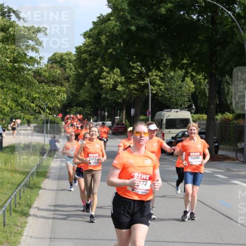 15.06.2025 - REWE Women's Run Jannik Wohlers http://msf.ph/oto/7948606 15.06.2025 09:47:19 Laufen 1017, 1069, 72, 10280 meine-sportfotos.de