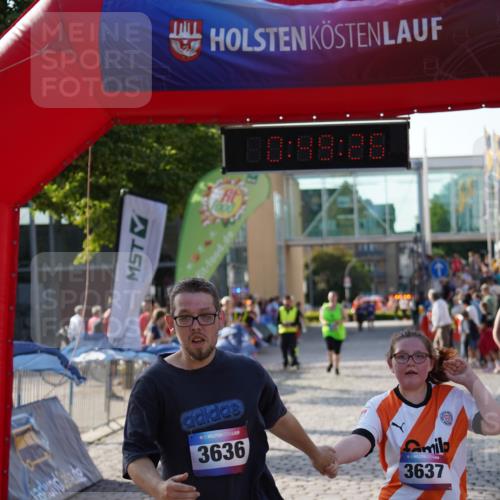 13.06.2025 - Holstenköstenlauf Felixshl http://msf.ph/oto/7948609 13.06.2025 18:19:27 Laufen 3636, 3637 meine-sportfotos.de