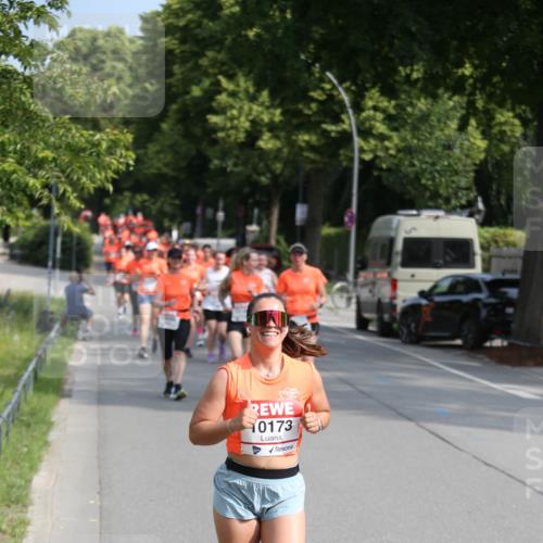 15.06.2025 - REWE Women's Run Jannik Wohlers http://msf.ph/oto/7948688 15.06.2025 09:47:23 Laufen 10173 meine-sportfotos.de