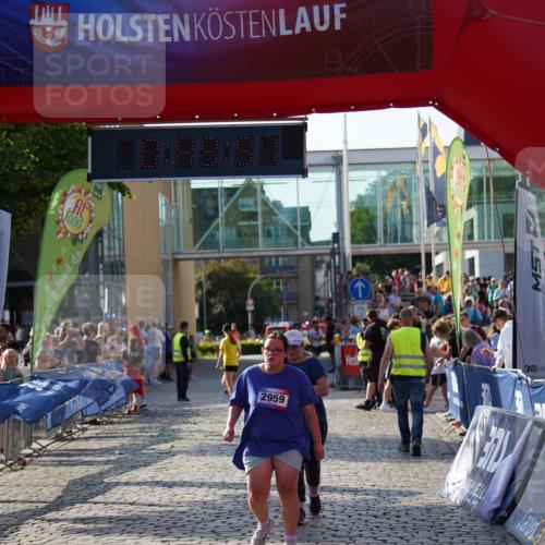 13.06.2025 - Holstenköstenlauf Felixshl http://msf.ph/oto/7948732 13.06.2025 18:19:53 Laufen 2958, 2959 meine-sportfotos.de