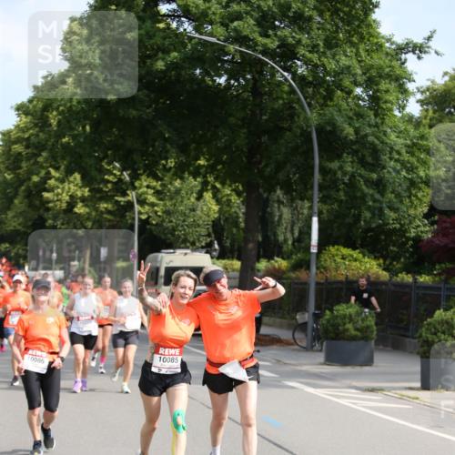 15.06.2025 - REWE Women's Run Jannik Wohlers http://msf.ph/oto/7948767 15.06.2025 09:47:28 Laufen 10085 meine-sportfotos.de