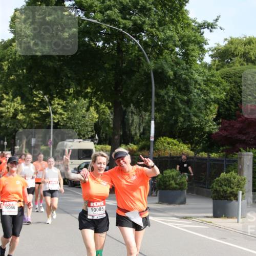 15.06.2025 - REWE Women's Run Jannik Wohlers http://msf.ph/oto/7948781 15.06.2025 09:47:28 Laufen 10086 meine-sportfotos.de