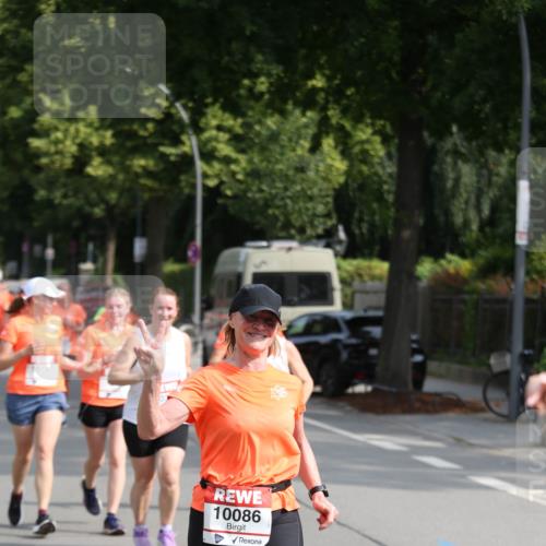 15.06.2025 - REWE Women's Run Jannik Wohlers http://msf.ph/oto/7948802 15.06.2025 09:47:29 Laufen 10086 meine-sportfotos.de
