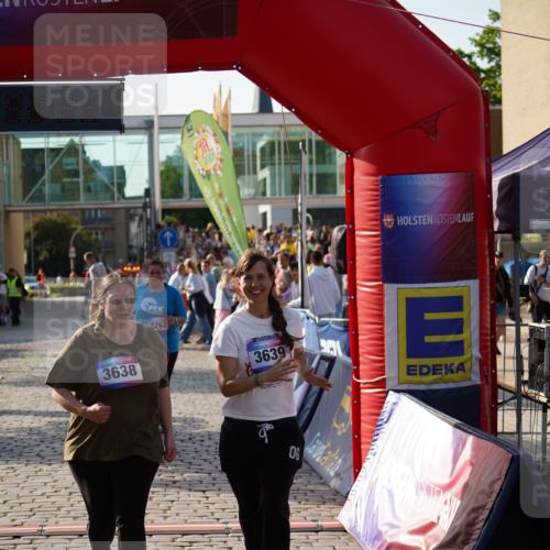 13.06.2025 - Holstenköstenlauf Felixshl http://msf.ph/oto/7948915 13.06.2025 18:20:23 Laufen 2262, 3638, 3639 meine-sportfotos.de
