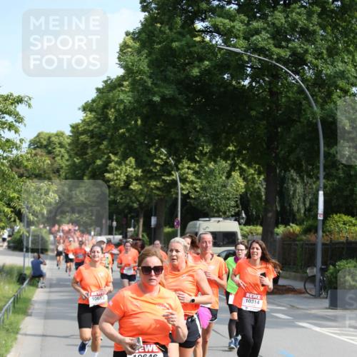15.06.2025 - REWE Women's Run Jannik Wohlers http://msf.ph/oto/7948920 15.06.2025 09:47:36 Laufen 10653, 10646, 10314 meine-sportfotos.de