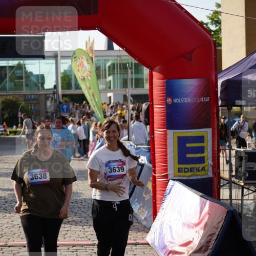 13.06.2025 - Holstenköstenlauf Felixshl http://msf.ph/oto/7948925 13.06.2025 18:20:23 Laufen 2262, 3638, 3639 meine-sportfotos.de