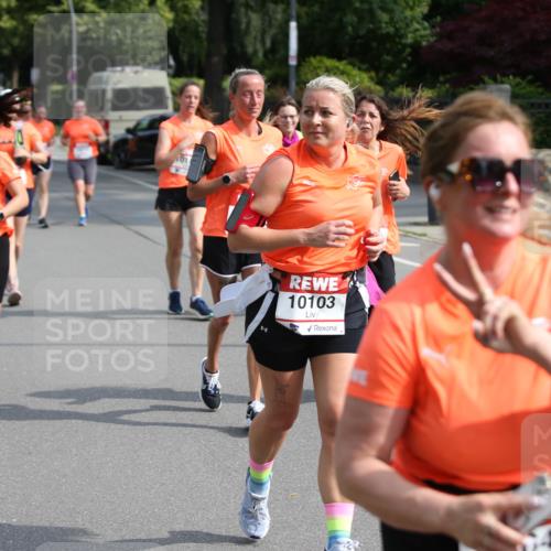 15.06.2025 - REWE Women's Run Jannik Wohlers http://msf.ph/oto/7948932 15.06.2025 09:47:38 Laufen 10653, 10103, 146 meine-sportfotos.de
