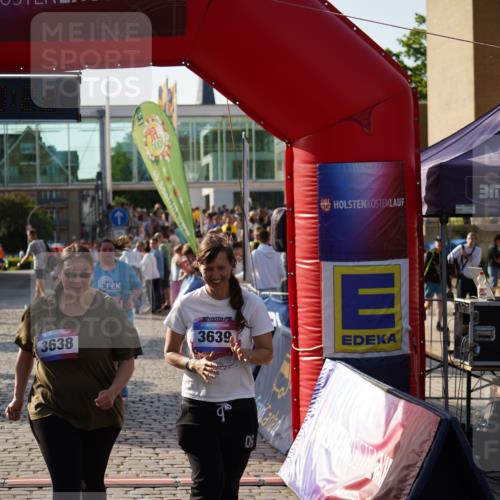13.06.2025 - Holstenköstenlauf Felixshl http://msf.ph/oto/7948933 13.06.2025 18:20:23 Laufen 2262, 3638, 3639 meine-sportfotos.de