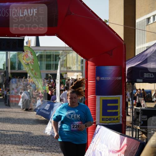 13.06.2025 - Holstenköstenlauf Felixshl http://msf.ph/oto/7948972 13.06.2025 18:20:27 Laufen 2262, 3639 meine-sportfotos.de