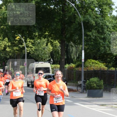 15.06.2025 - REWE Women's Run Jannik Wohlers http://msf.ph/oto/7949118 15.06.2025 09:47:47 Laufen 10708, 10514, 10651, 1 meine-sportfotos.de