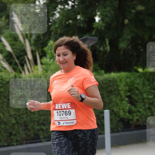 15.06.2025 - REWE Women's Run Jannik Wohlers http://msf.ph/oto/7949170 15.06.2025 08:31:33 Laufen 10769 meine-sportfotos.de