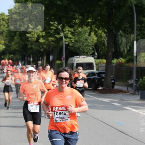 15.06.2025 - REWE Women's Run Jannik Wohlers http://msf.ph/oto/7949188 15.06.2025 09:47:50 Laufen 10857, 10845 meine-sportfotos.de